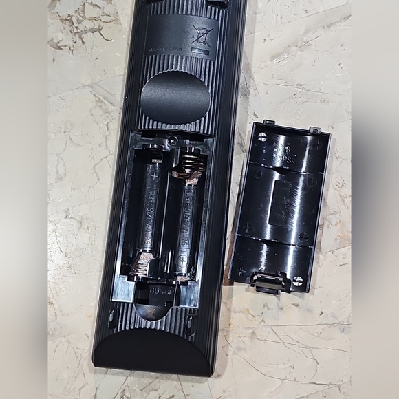 Genuine Sony‎ RMT-B104A Remote Control for Sony Blu-Ray DVD Player - Picture 3 of 3